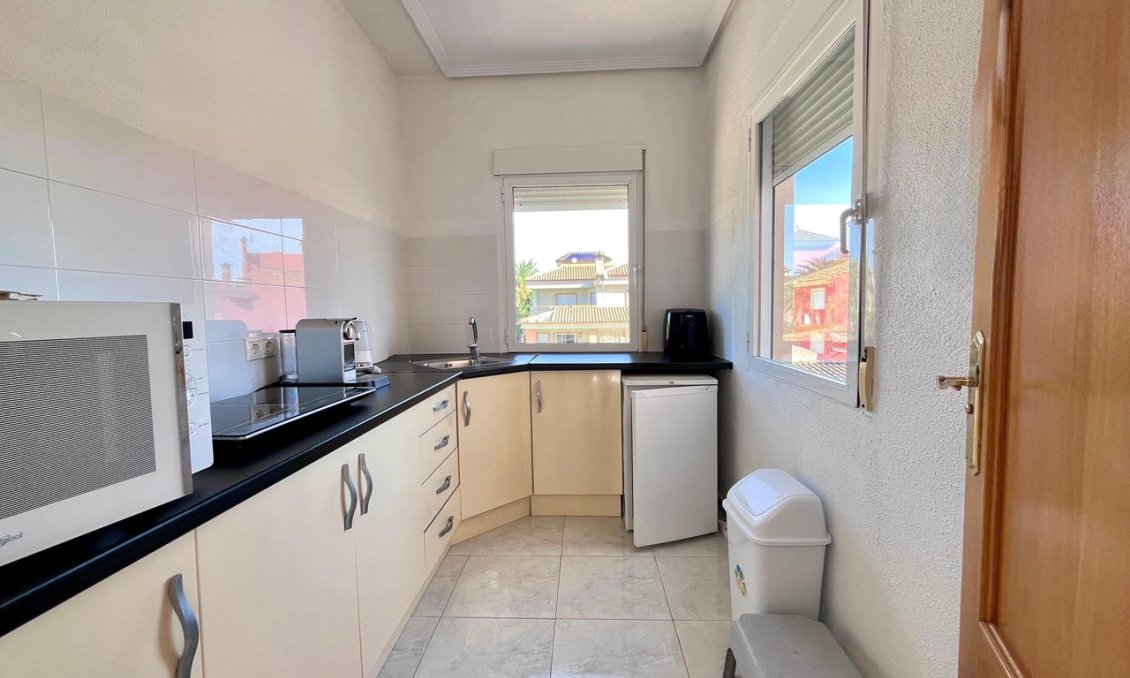 Resale - Villa -
La Zenia - Costa Blanca