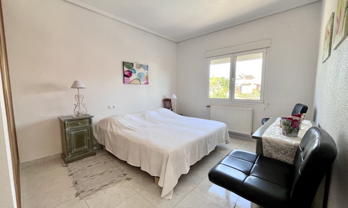 Resale - Villa -
La Zenia - Costa Blanca