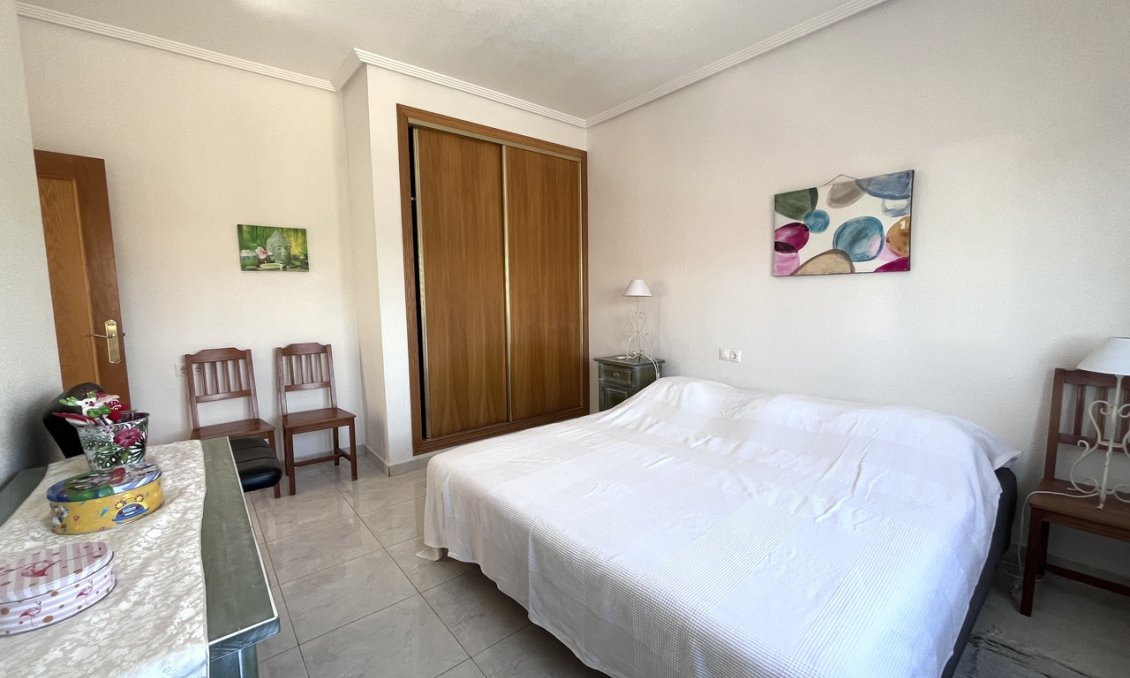 Resale - Villa -
La Zenia - Costa Blanca