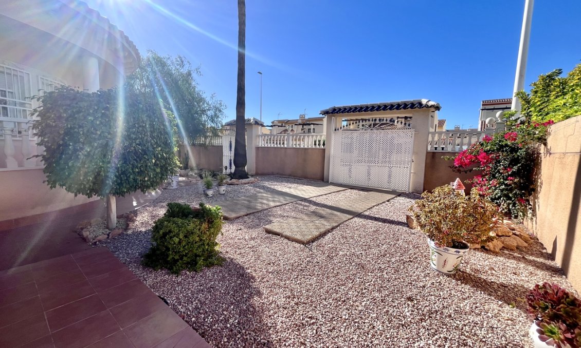 Resale - Villa -
La Zenia - Costa Blanca