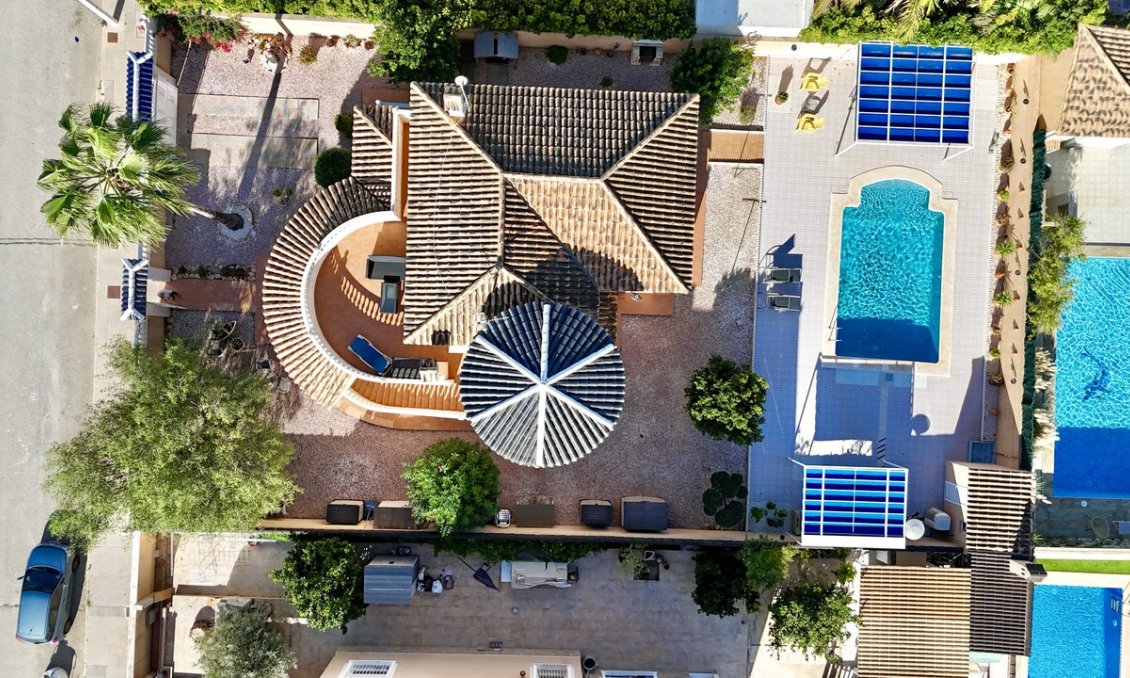 Resale - Villa -
La Zenia - Costa Blanca