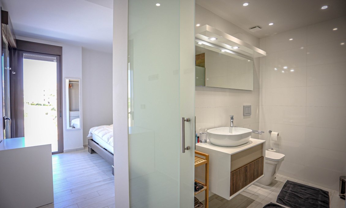 Segunda mano - Apartamento -
Orihuela Costa - Costa Blanca