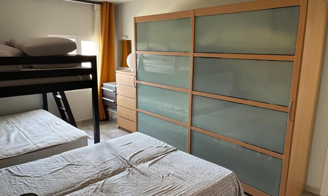 Resale - Villa -
Crevillent - Costa Blanca