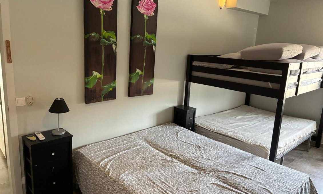 Resale - Villa -
Crevillent - Costa Blanca