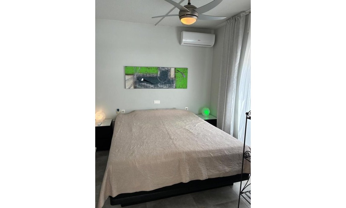 Resale - Villa -
Crevillent - Costa Blanca