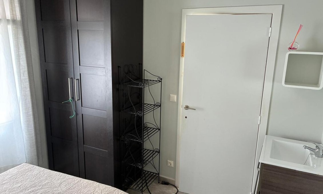 Resale - Villa -
Crevillent - Costa Blanca