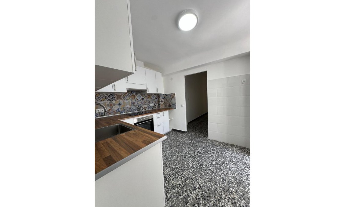 Resale - Apartment -
Torrevieja - Centro