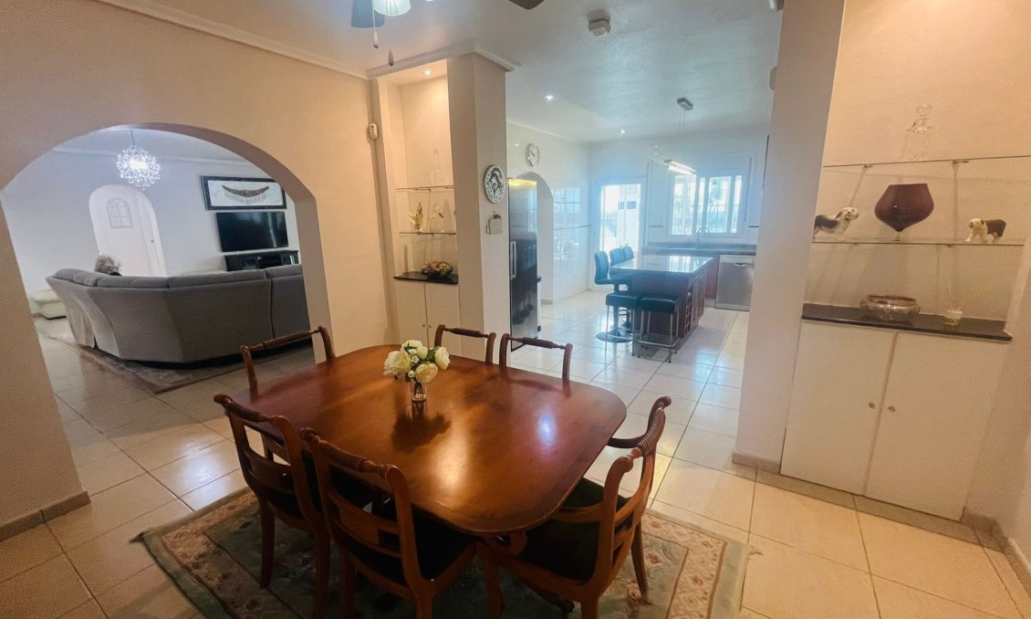 Wiederverkauf - Villa -
Gea Y Truyols - Inland