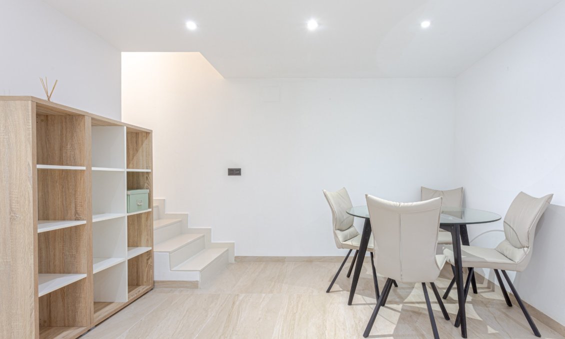 Revente - Villa -
Orihuela Costa - Costa Blanca