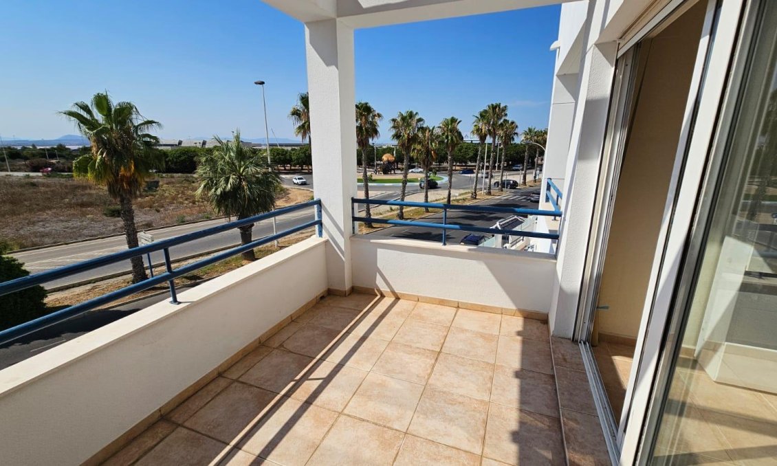 Resale - Apartment -
Torrevieja - La Veleta
