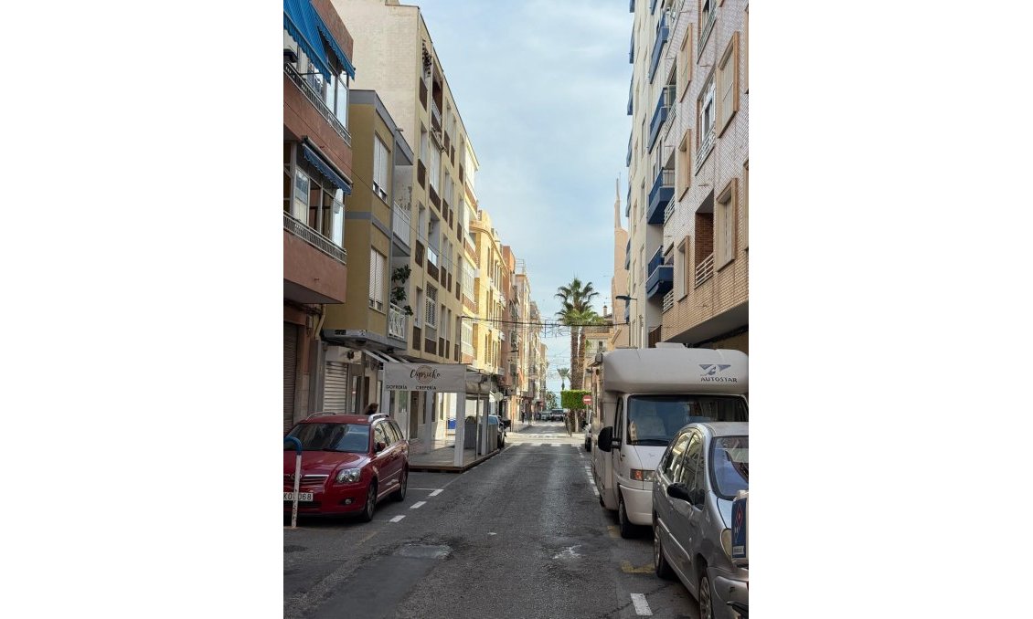 Resale - Apartment -
Torrevieja - Playa del Cura