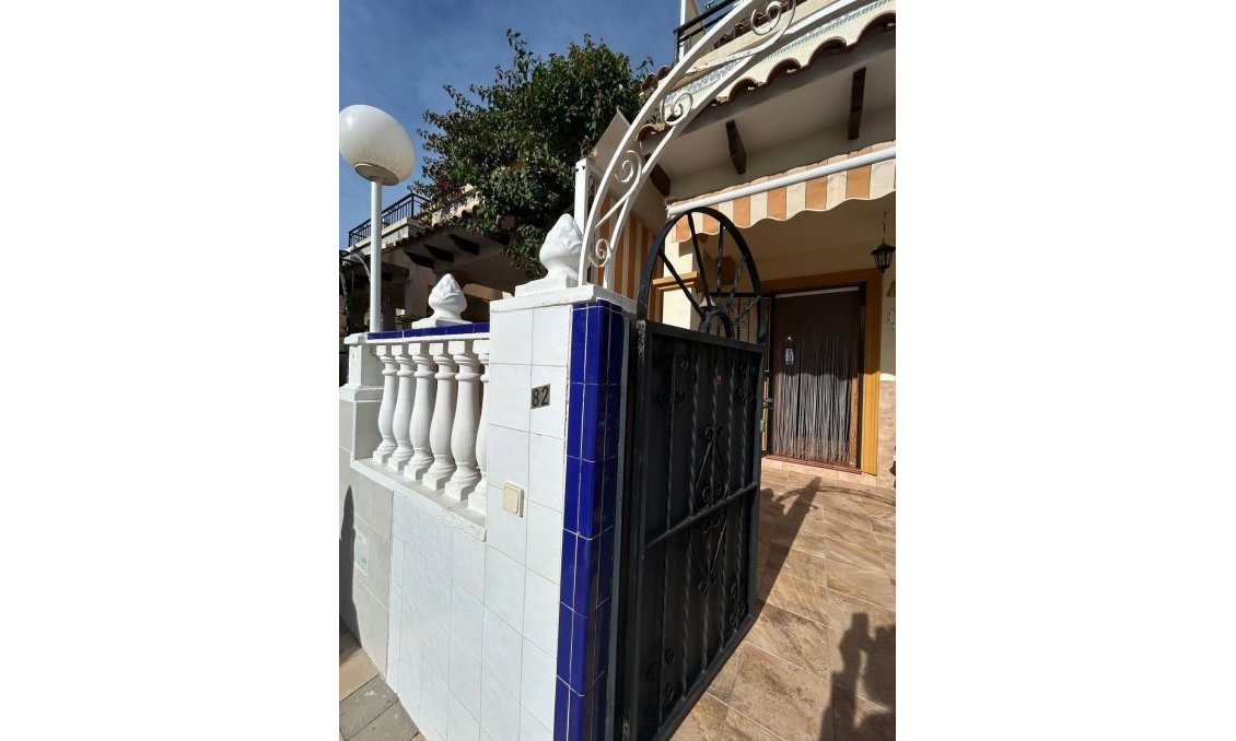 Resale - Duplex -
Orihuela Costa - Punta Prima