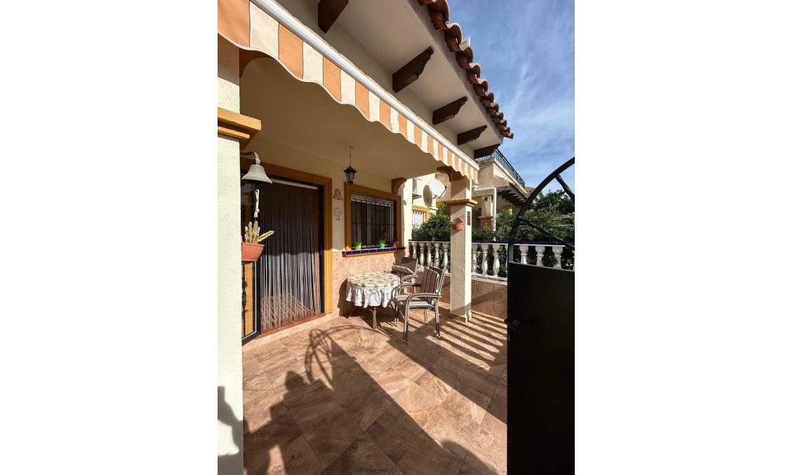 Resale - Duplex -
Orihuela Costa - Punta Prima