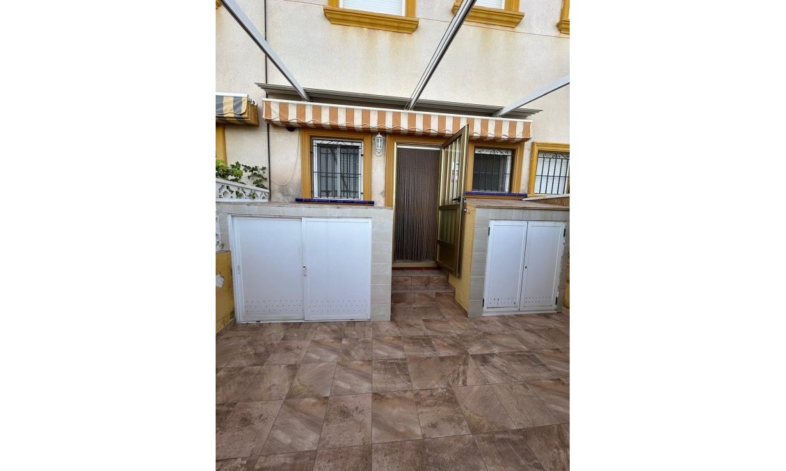 Resale - Duplex -
Orihuela Costa - Punta Prima