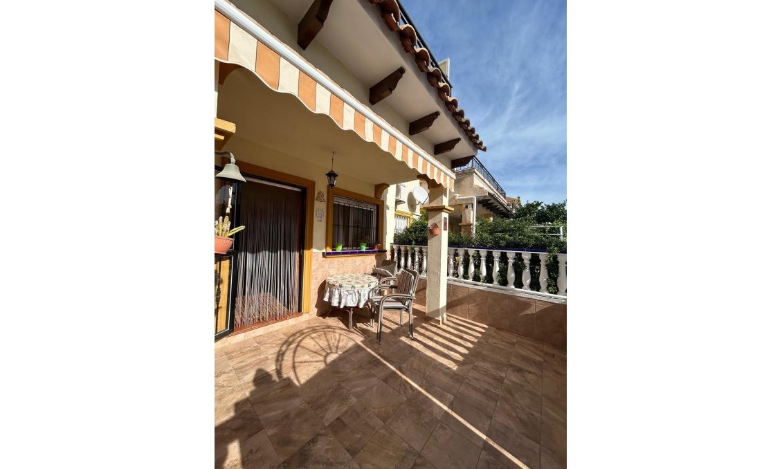 Resale - Duplex -
Orihuela Costa - Punta Prima