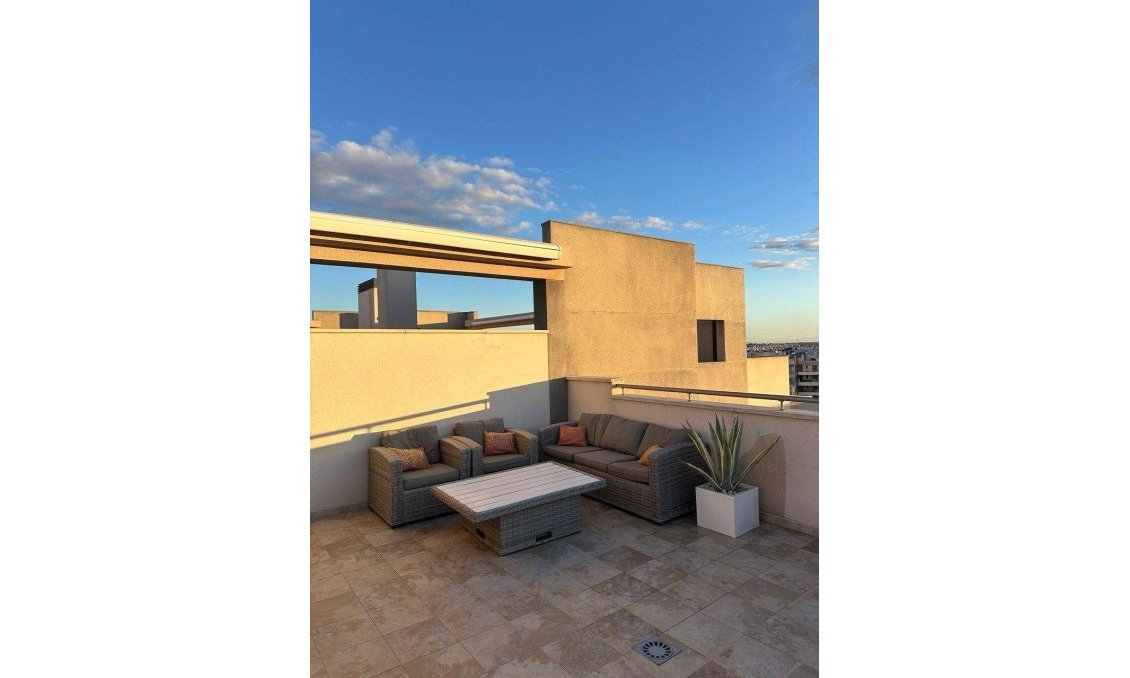 Resale - Apartment -
Orihuela Costa - Villamartín