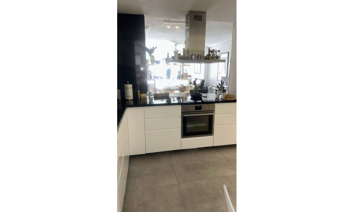 Resale - Penthouse -
Torrevieja - Centro