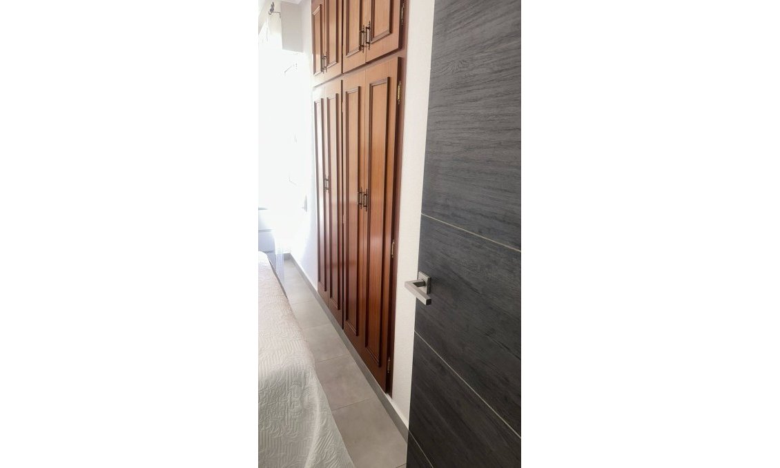 Resale - Penthouse -
Torrevieja - Centro