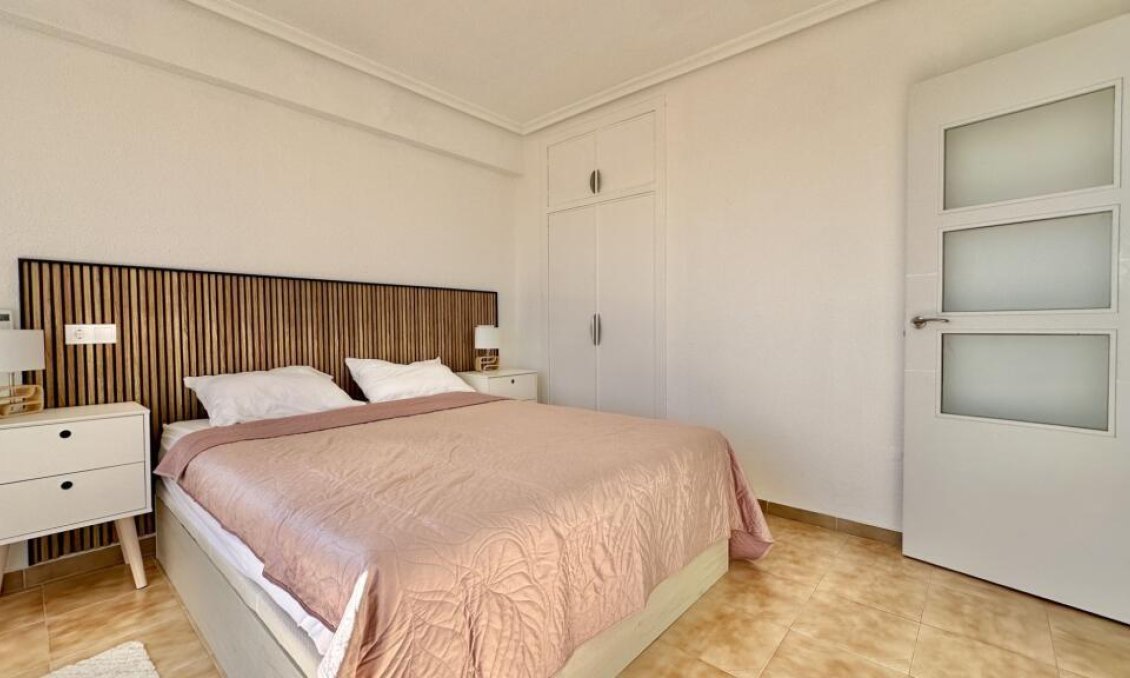 Resale - Penthouse -
Torrevieja - Punta Prima