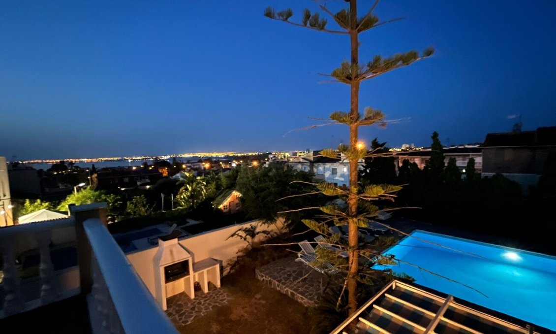 Wiederverkauf - Villa -
Los Balcones - Costa Blanca