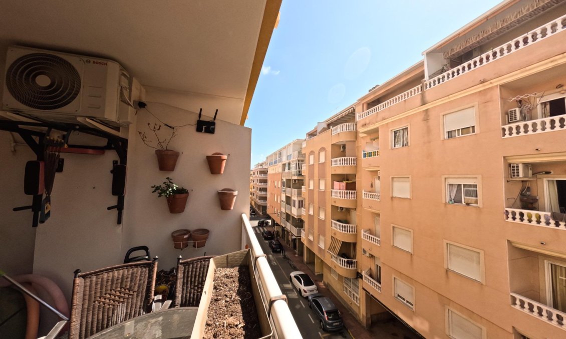 Resale - Apartment -
Torrevieja - Cala Del Palangre