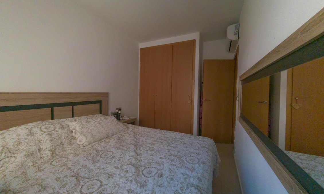 Resale - Apartment -
Torrevieja - Cala Del Palangre