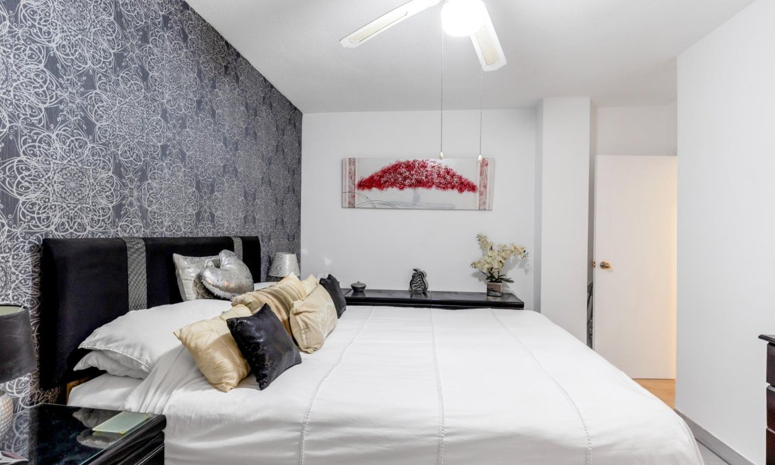 Resale - Apartment -
Torrevieja - Playa del Cura