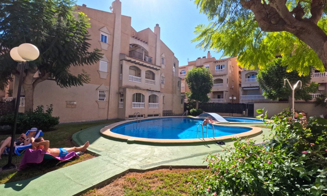 Resale - Apartment -
Torrevieja - Playa del Cura