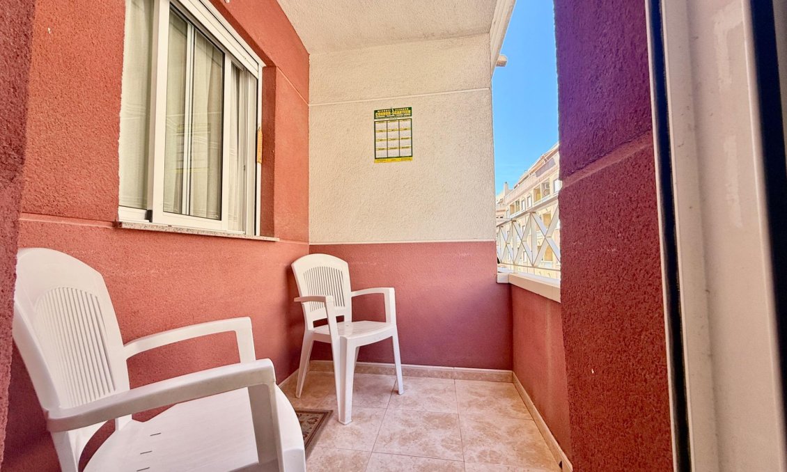 Resale - Apartment -
Torrevieja - Centro