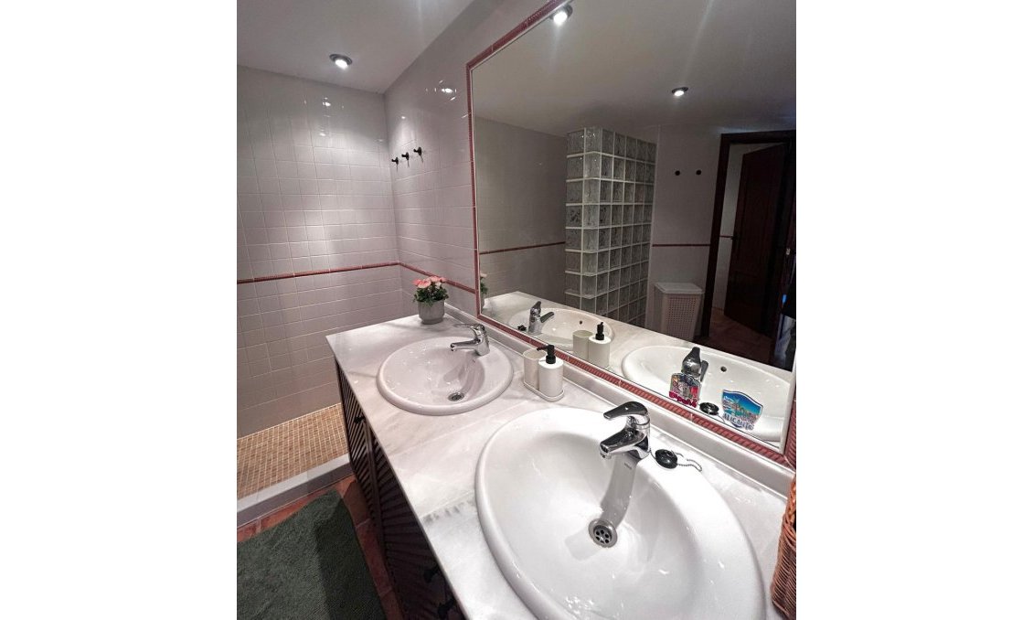 Resale - Apartment -
Torrevieja - Punta Prima