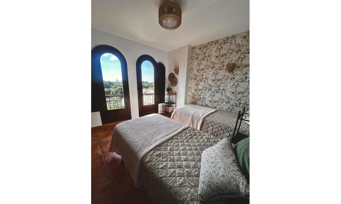 Resale - Apartment -
Torrevieja - Punta Prima