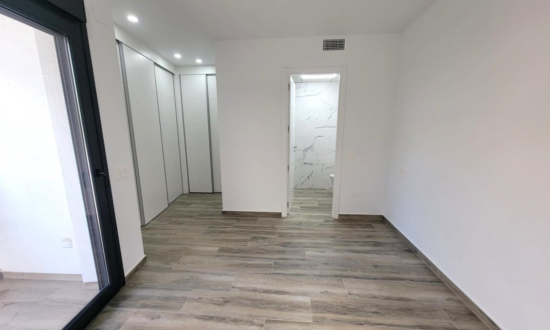 Wiederverkauf - Wohnung -
Torrevieja - Playa del Cura