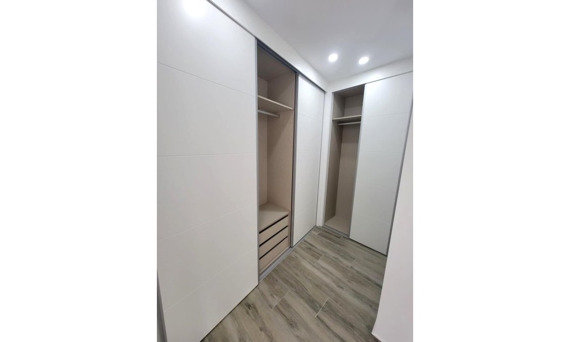 Wiederverkauf - Wohnung -
Torrevieja - Playa del Cura