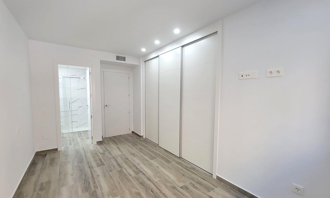 Wiederverkauf - Wohnung -
Torrevieja - Playa del Cura