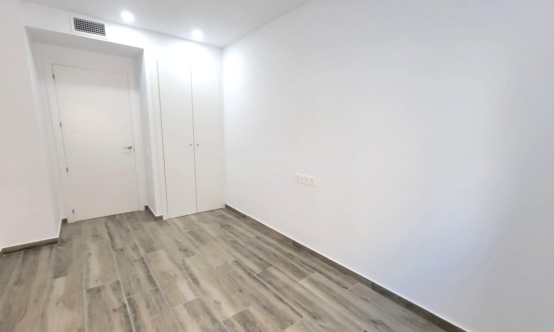 Wiederverkauf - Wohnung -
Torrevieja - Playa del Cura