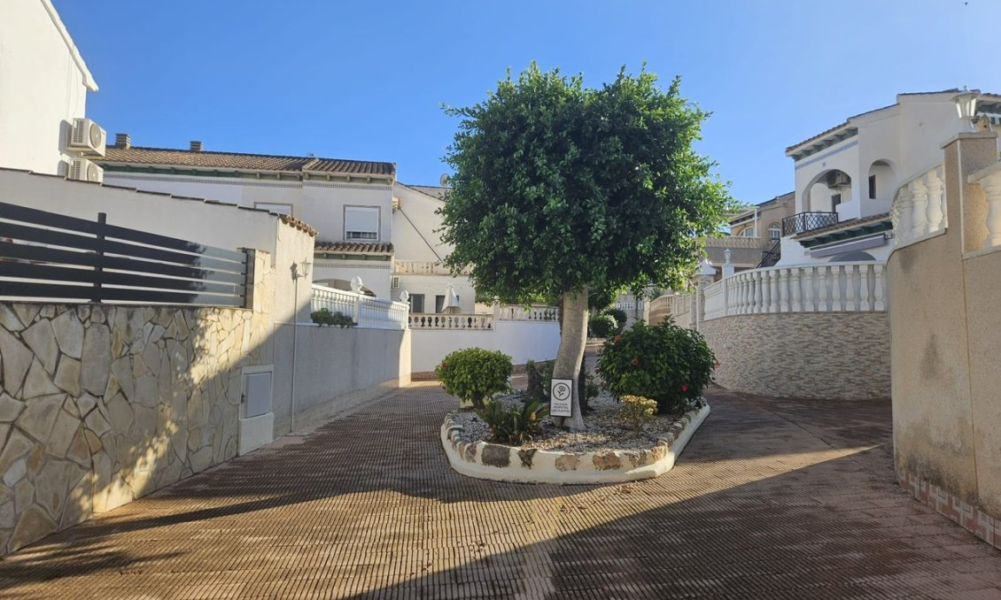 Resale - Apartment -
La Mata - Costa Blanca