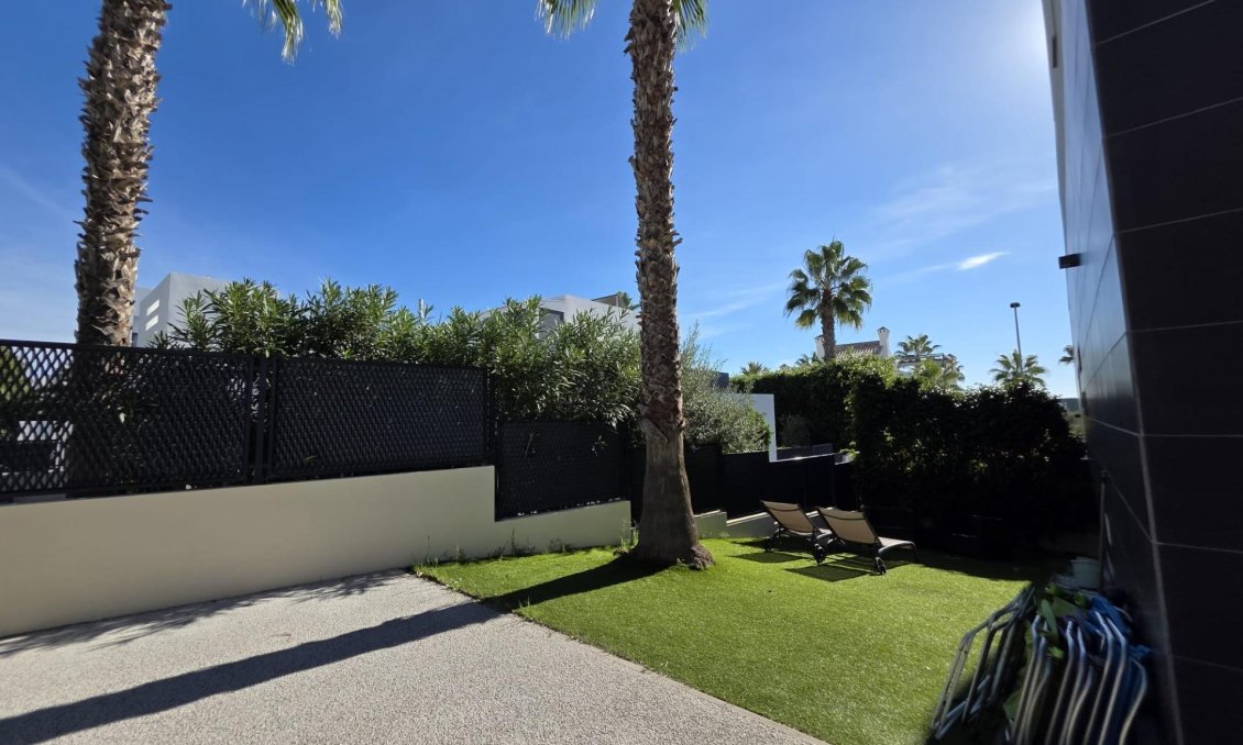 Wiederverkauf - Villa -
Orihuela Costa - Villamartín