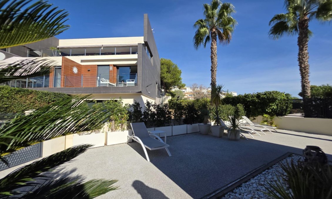 Wiederverkauf - Villa -
Orihuela Costa - Villamartín