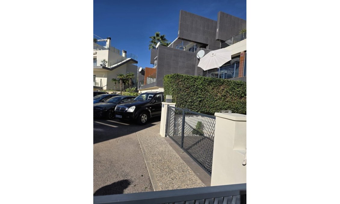 Wiederverkauf - Villa -
Orihuela Costa - Villamartín