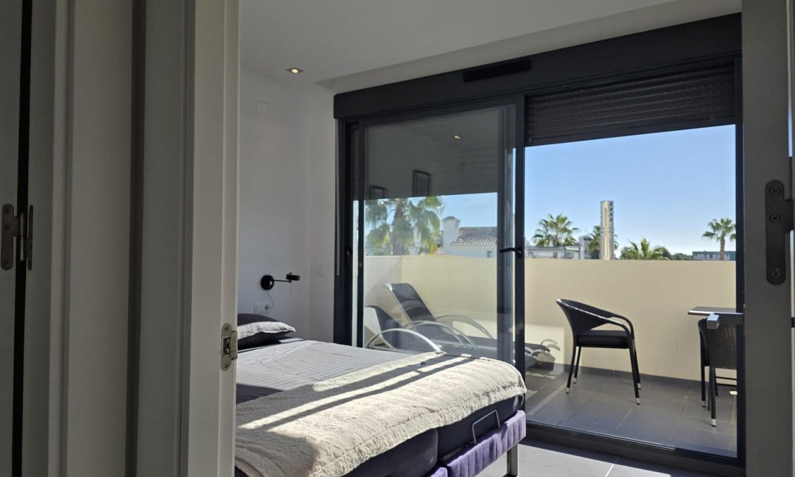 Wiederverkauf - Villa -
Orihuela Costa - Villamartín