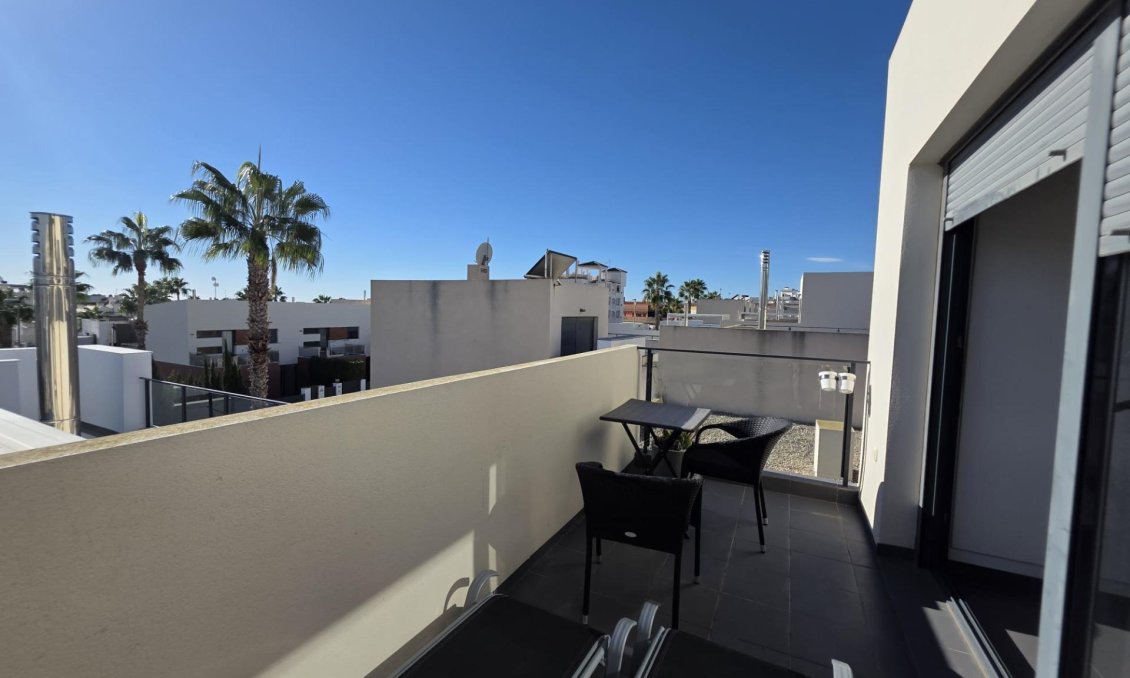 Wiederverkauf - Villa -
Orihuela Costa - Villamartín