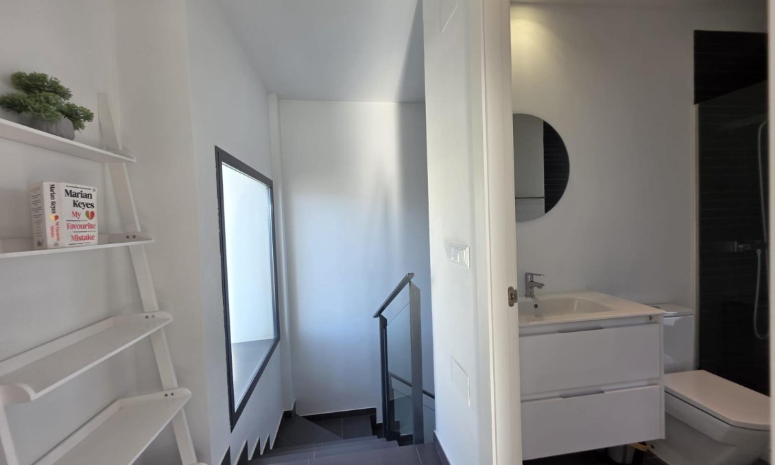 Wiederverkauf - Villa -
Orihuela Costa - Villamartín