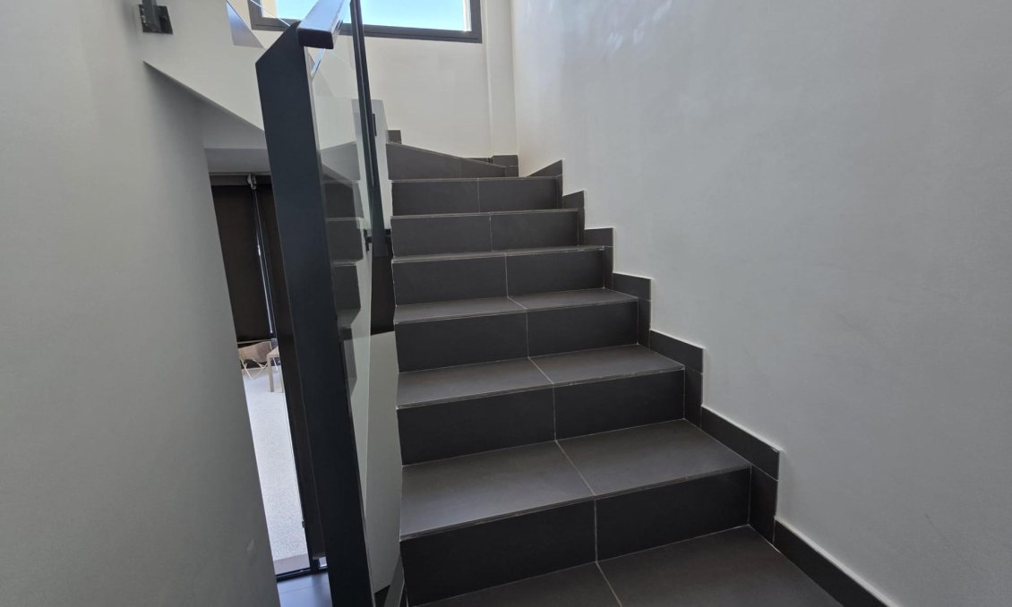 Wiederverkauf - Villa -
Orihuela Costa - Villamartín