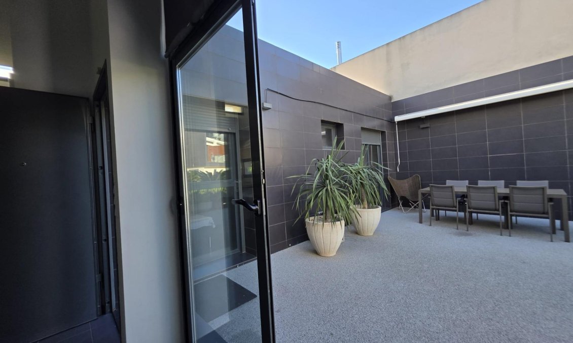 Wiederverkauf - Villa -
Orihuela Costa - Villamartín