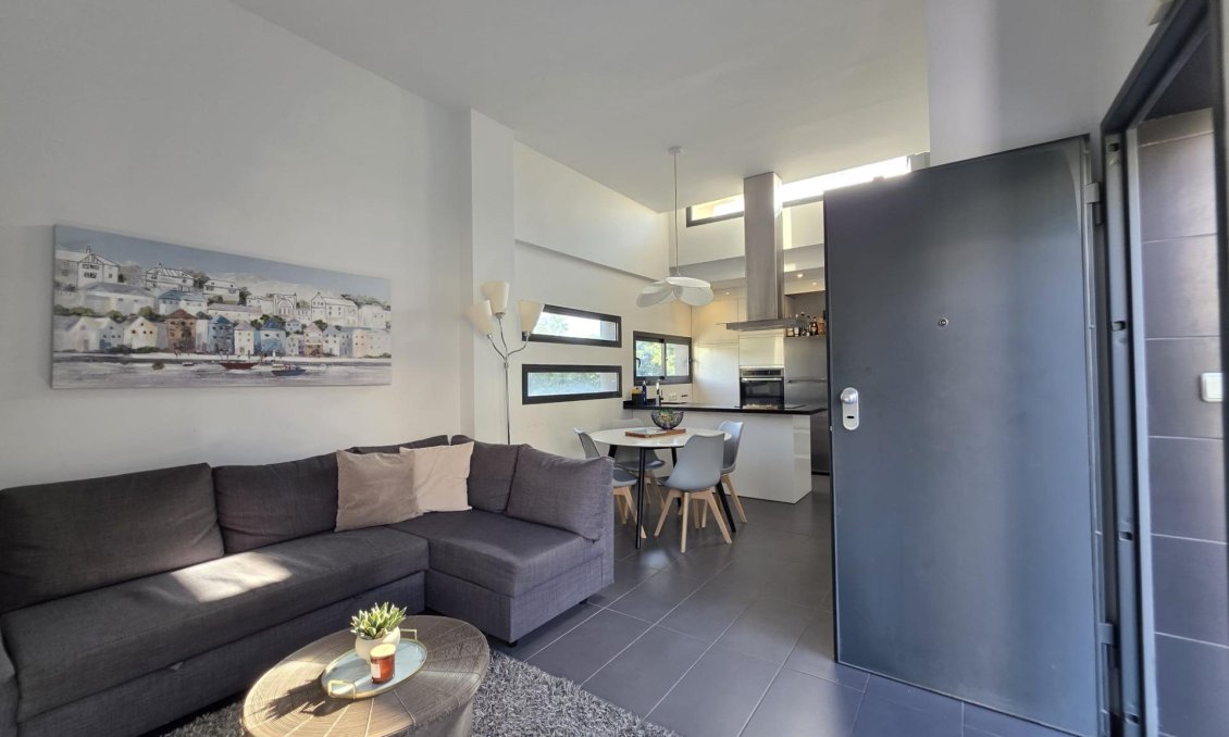 Wiederverkauf - Villa -
Orihuela Costa - Villamartín