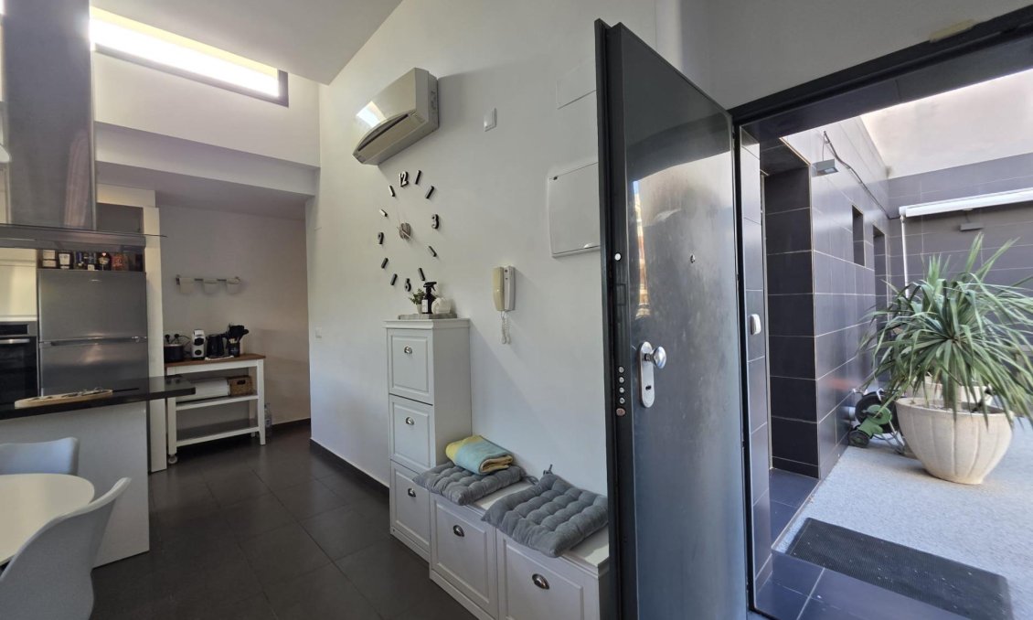 Wiederverkauf - Villa -
Orihuela Costa - Villamartín