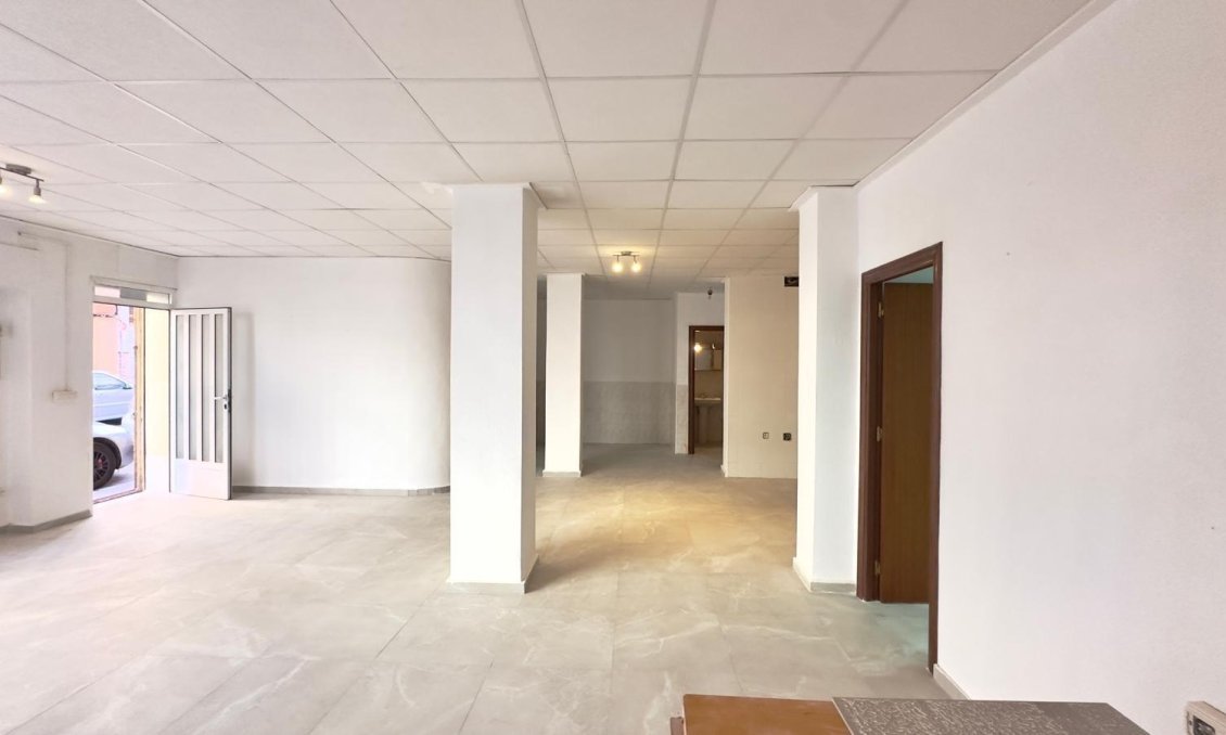 Resale - Apartment -
Torrevieja - Centro