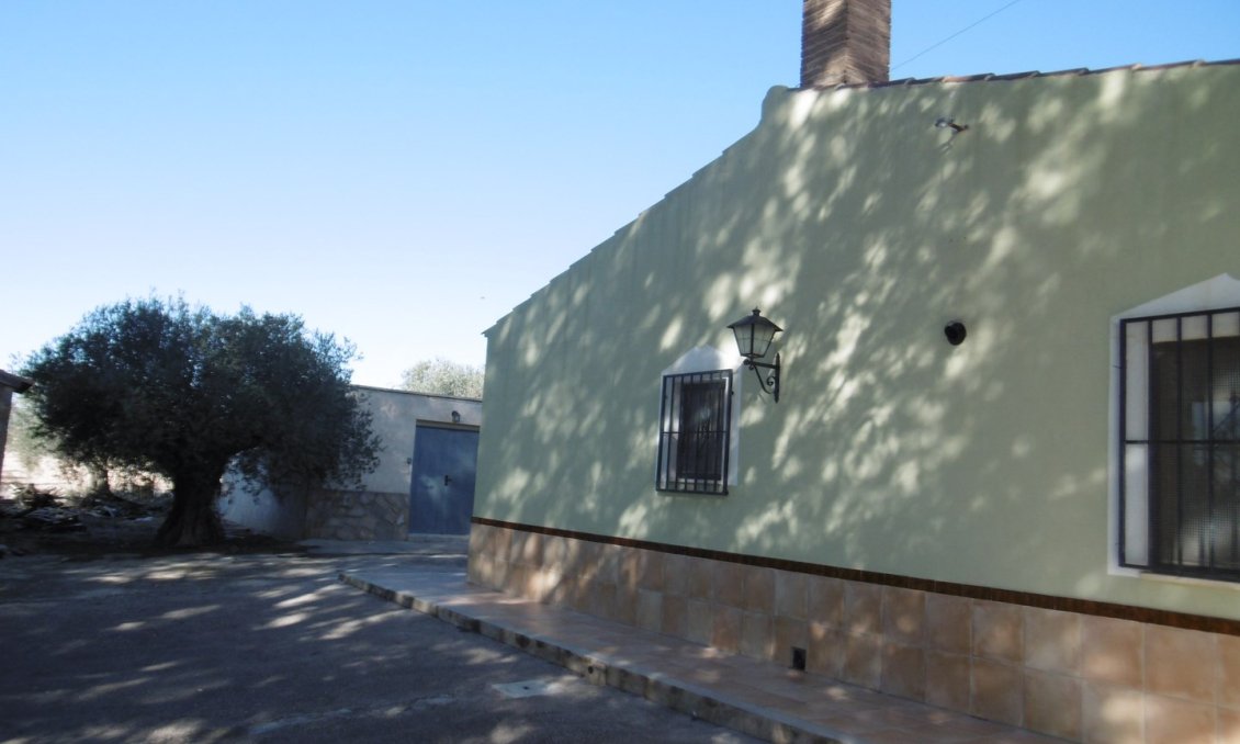 Revente - Villa -
Yecla - Inland