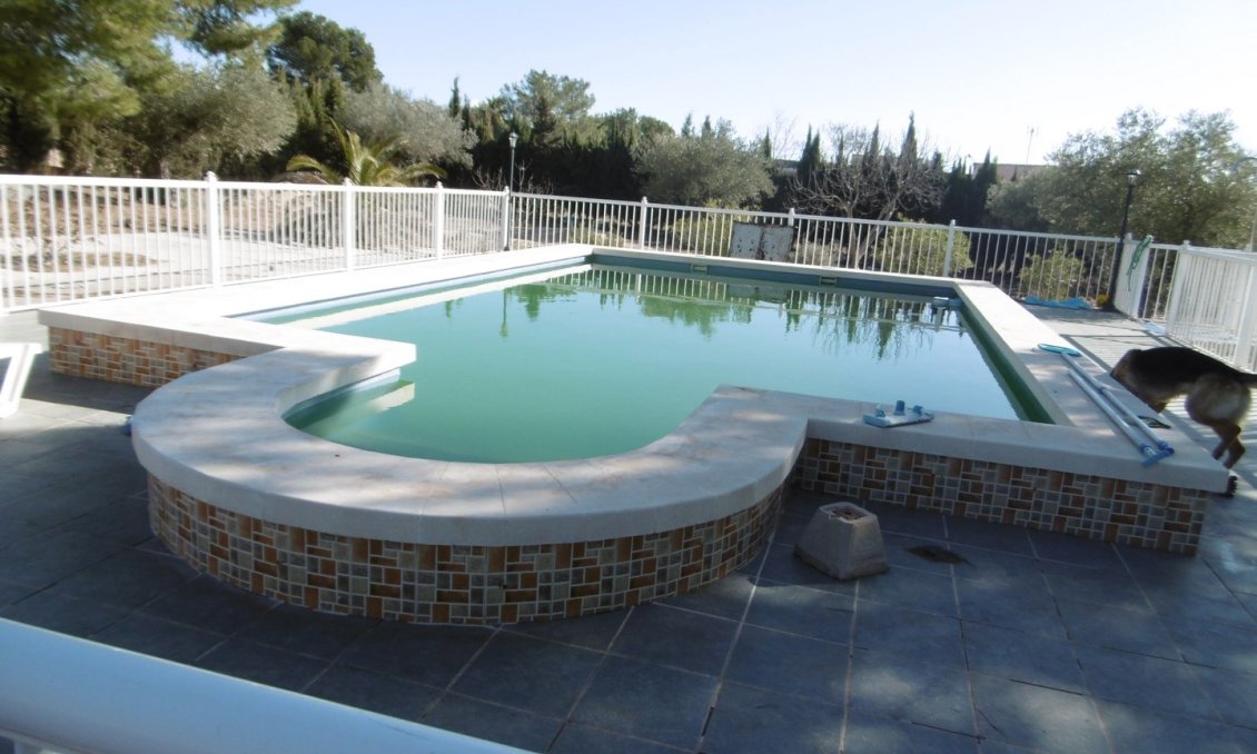 Revente - Villa -
Yecla - Inland