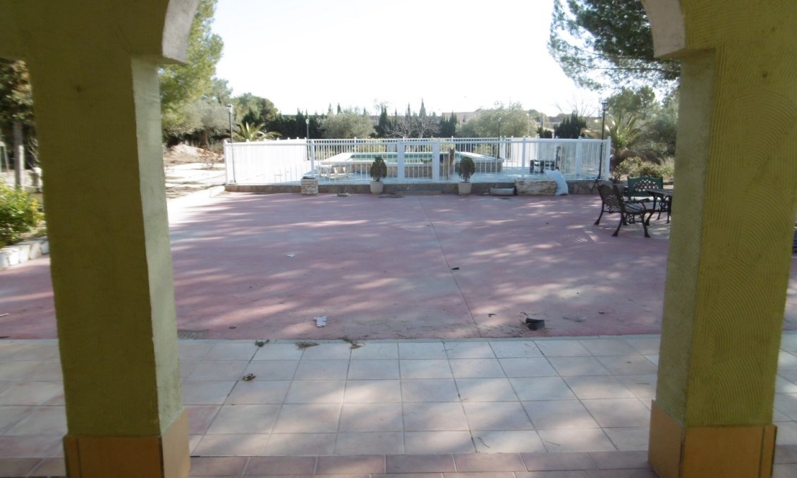 Revente - Villa -
Yecla - Inland